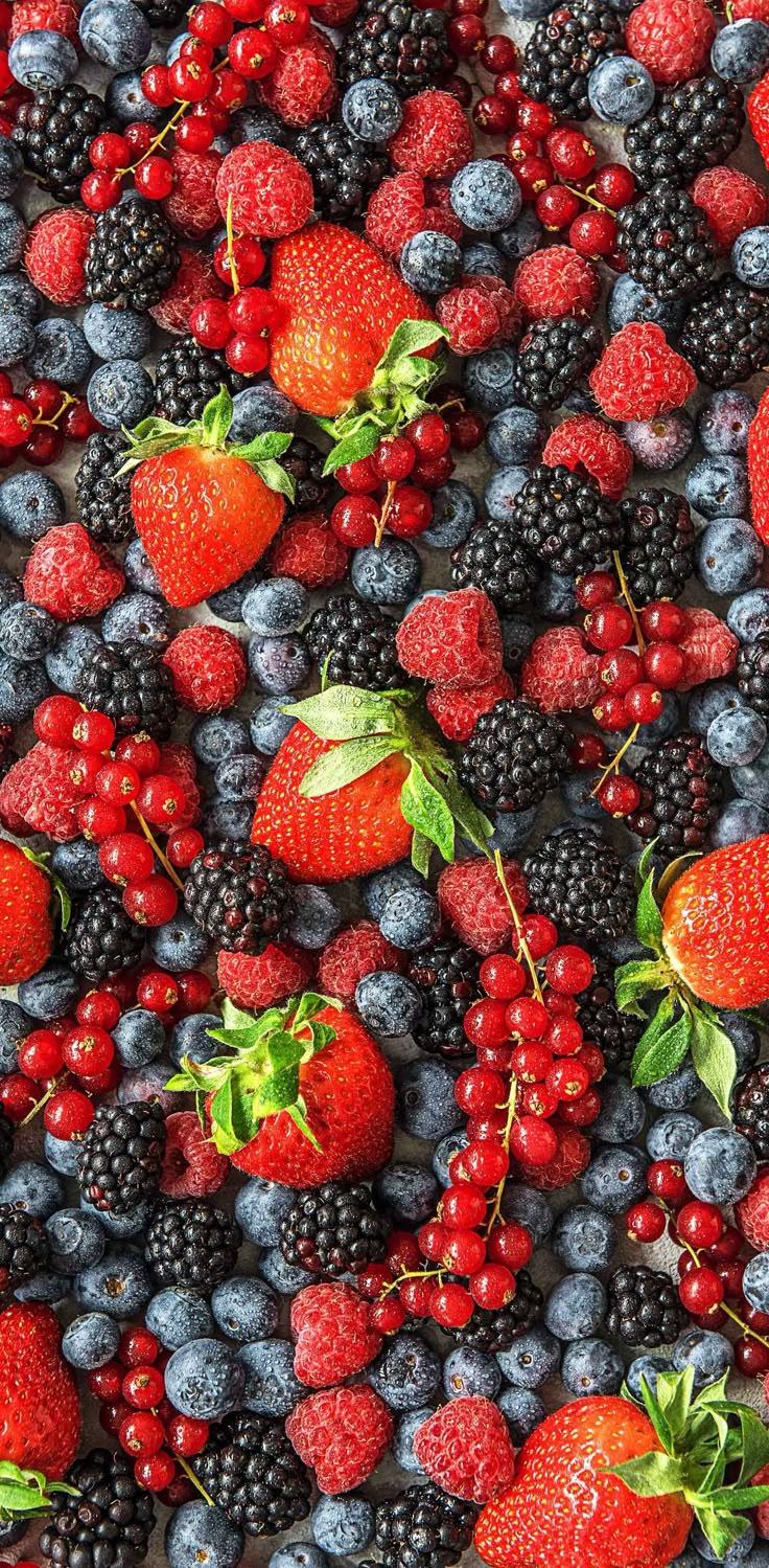 Berry Bounty: Handpicked Freshness Assortment