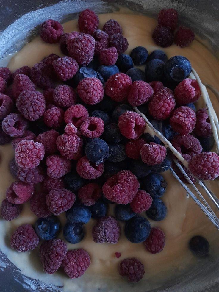 Rustic Berry Medley: Pure Orchard Treasures